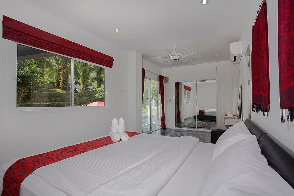Big Buddha Hill Villa Rawai Phòng bức ảnh